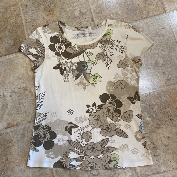 T-SHIRT BUNDLE - Picture 2 of 5